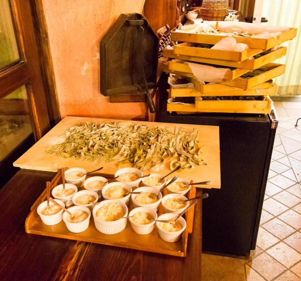 Albergo Locanda Mistral Аччельйо Екстер'єр фото